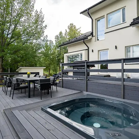 Gaia - Luxury With Jacuzzi And Close To Trainstation 10 Minutes From Tampere City! 1,5 To Helsinki *