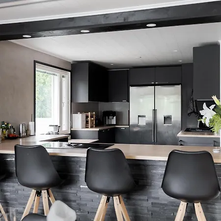 Βίλα Gaia - Luxury With Jacuzzi And Close To Trainstation 10 Minutes From Tampere City! 1,5 To Helsinki