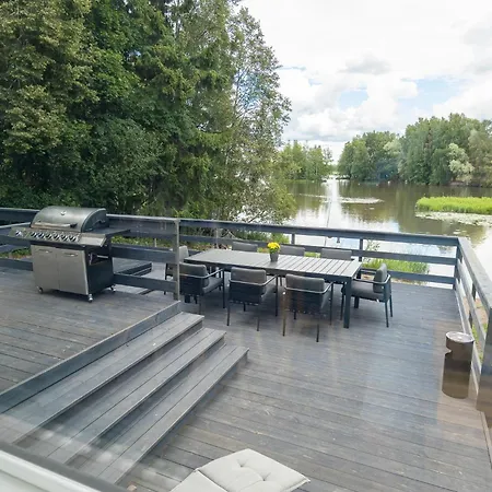 Gaia - Luxury With Jacuzzi And Close To Trainstation 10 Minutes From Tampere City! 1,5 To Helsinki Βίλα Lempäälä