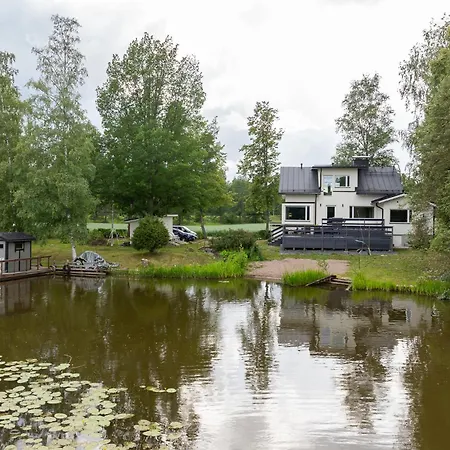 Gaia - Luxury With Jacuzzi And Close To Trainstation 10 Minutes From Tampere City! 1,5 To Helsinki * Lempäälä