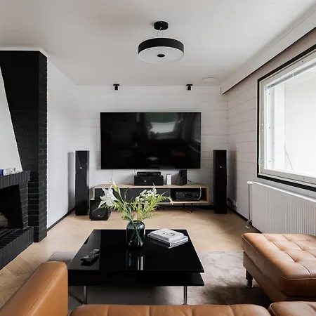 Gaia - Luxury With Jacuzzi And Close To Trainstation 10 Minutes From Tampere City! 1,5 To Helsinki Villa