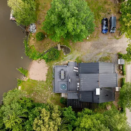 Gaia - Luxury With Jacuzzi And Close To Trainstation 10 Minutes From Tampere City! 1,5 To Helsinki Βίλα *