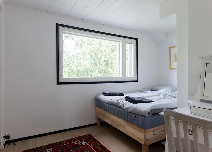 Gaia - Luxury With Jacuzzi And Close To Trainstation 10 Minutes From Tampere City! 1,5 To Helsinki Villa