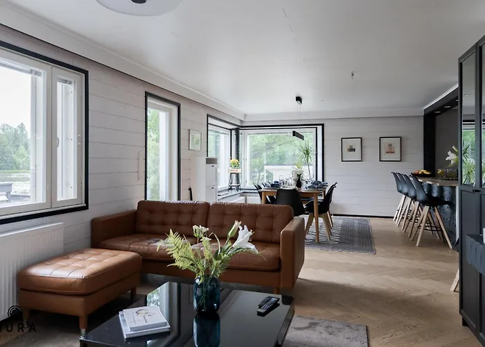 Villa Gaia - Luxury With Jacuzzi And Close To Trainstation 10 Minutes From Tampere City! 1,5 To Helsinki